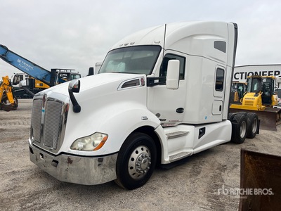 2019 Kenworth T680 6x4 Cabeza Tractora Cabina Dormitorio (Inoperable)