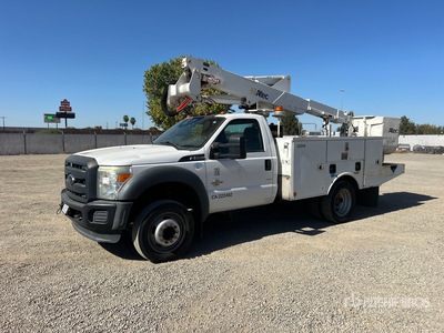 Altec AT37G 37.5 ft on 2015 Ford F-550 4x2 Bucket Truck