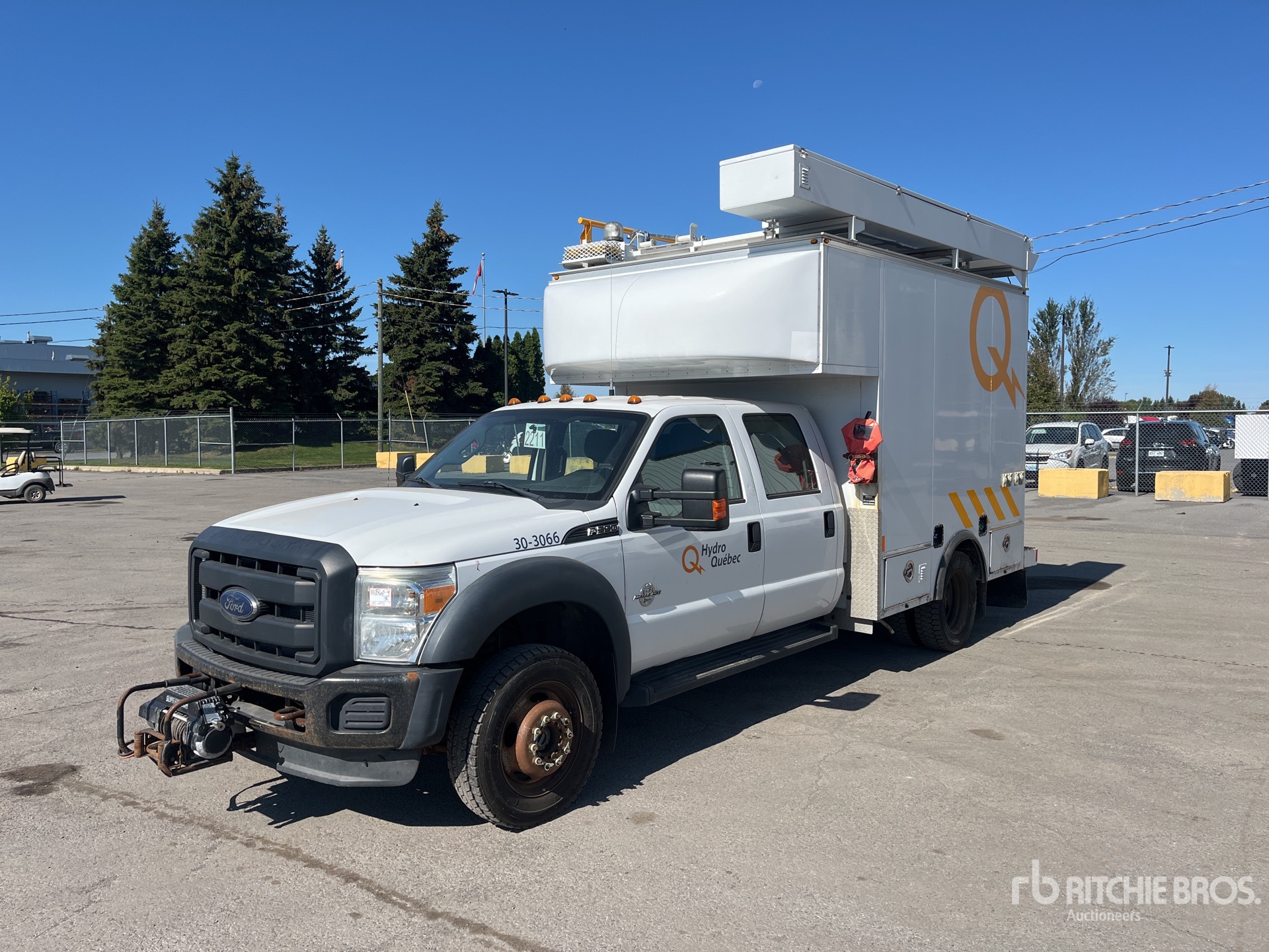 2013 Ford F-550 4x4 Crew Cab Autocarro di servizio