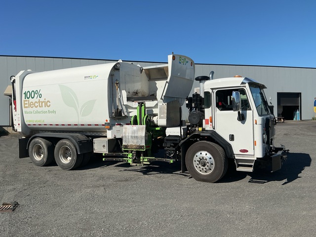 2020 Peterbilt 6x4 Side Loader Electric Operated collection system Waste Collection Truck