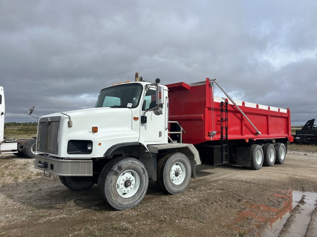2008 International 5600i 10x6 Twin-Steer Tri/A Dump Truck