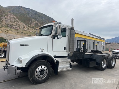 2007 Kenworth T800 6x4 T/A Day Cab Truck Tractor
