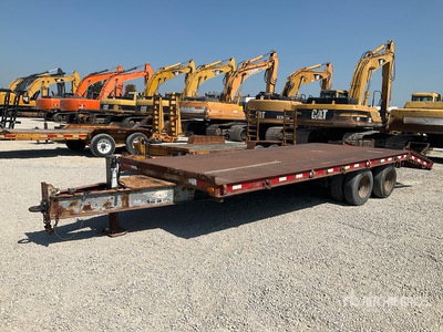 2003 23 ft T/A Equipment Trailer