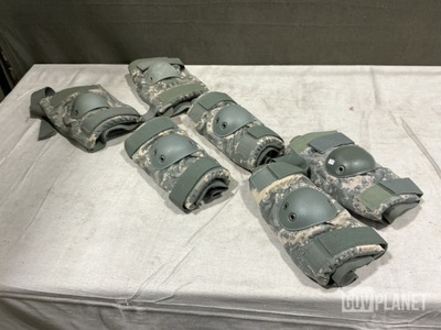 (58) Pairs of Elbow Pads