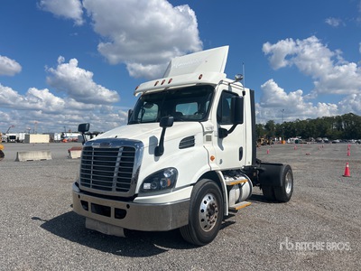 2017 Freightliner Cascadia 113 4x2 S/A Day Cab Truck Tractor