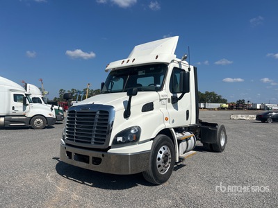 2017 Freightliner Cascadia 113 4x2 تراكتور شاحنة (أحادي المحور)