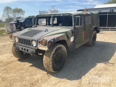 AM General M1097R1 HMMWV 4 Door Soft Top w/Truck Body