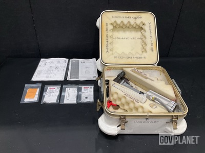 Alcoa 245 Pneudraulic Installation Tool w/Case