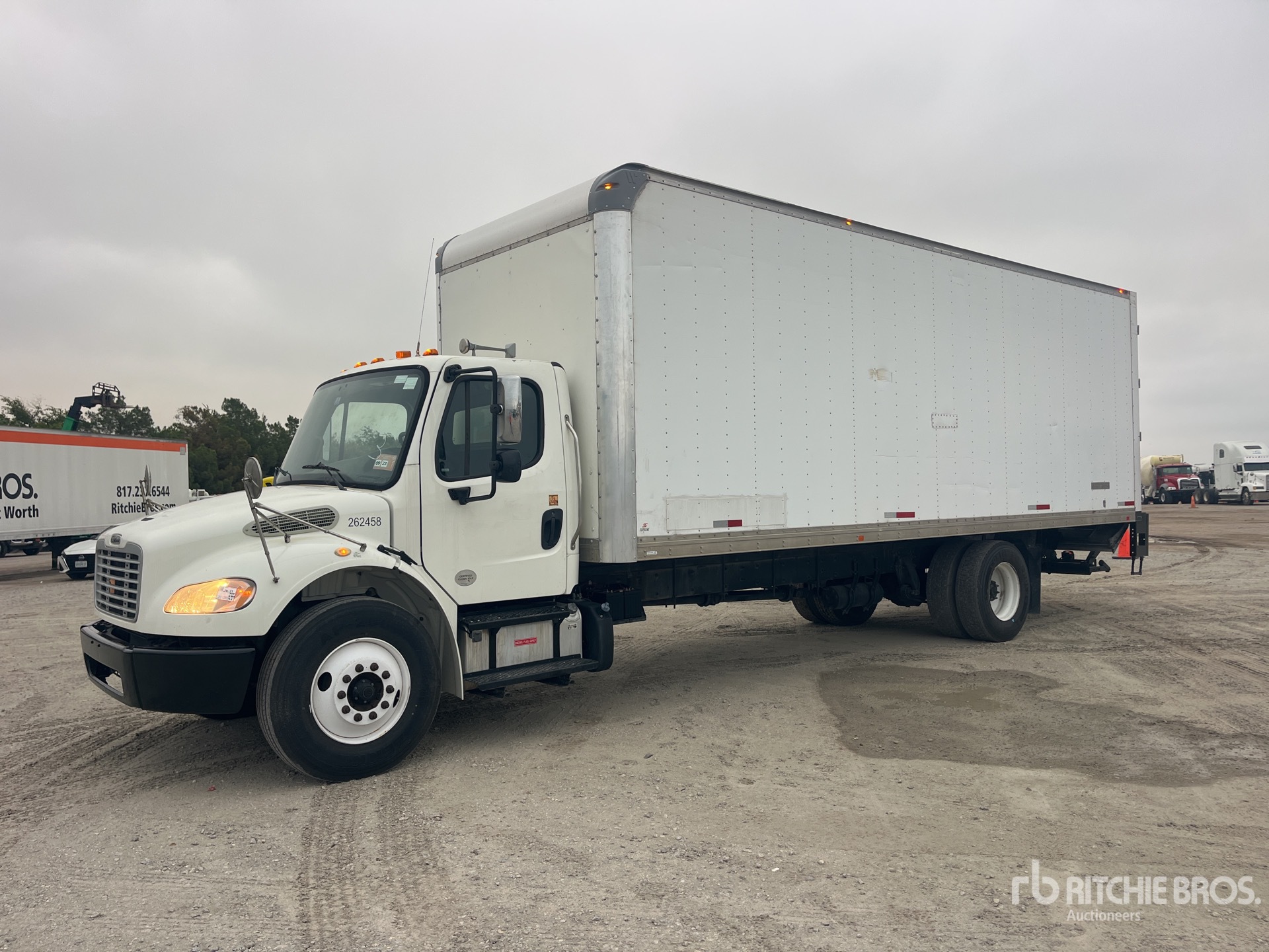 2019 Freightliner M2 106 4x2 Camion fourgon