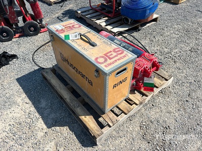 Husqvarna K970 Ring Concrete Saw معدات الخرسانة