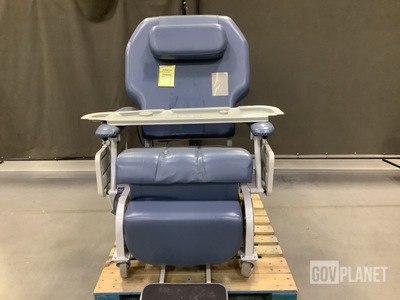 Lumex 588 W Bariatric Clinical Care Recliner