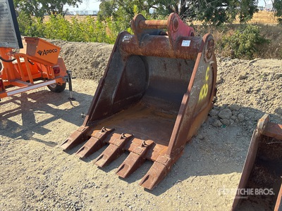 54 in Digging Excavator Bucket