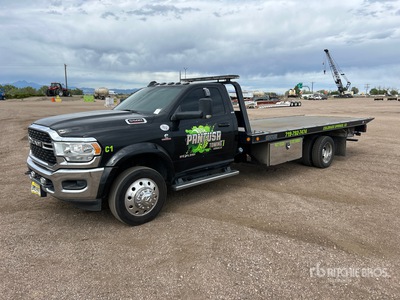 2022 Dodge 5500 SLT 4x4 Rollback Truck