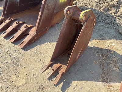 12 in Digging Excavator Bucket