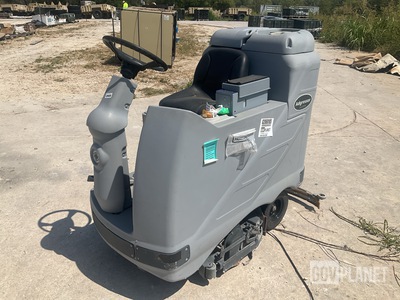 Nilfisk Advance Adgressor 3520C-AXP Floor Cleaning Machine
