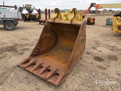 Brandt 48 in Q/C Digging Excavator Bucket - Fits Cat 290