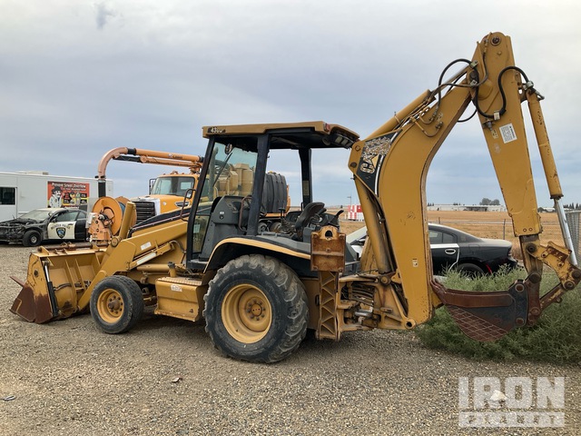 RETROEXCAVADORA CATERPILLAR 430D