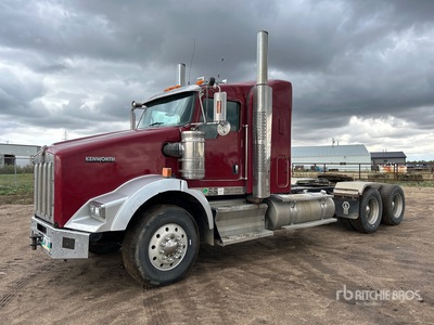 2013 Kenworth T800 6x4 تراكتور شاحنة كابينة النوم (ثنائية المحور)