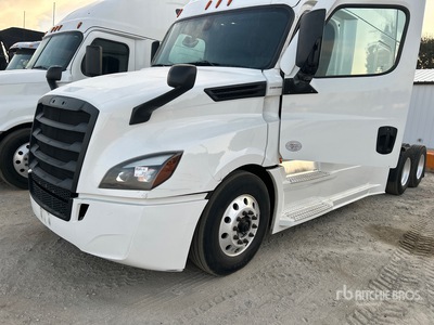 2021 Freightliner Cascadia 126 T/A Sleeper Truck Tractor