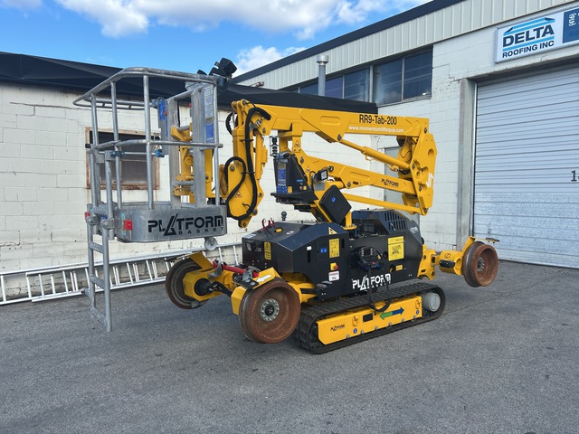 2022 RR9-200 Crawler Diesel Hi-Rail Articulating Boom Lift
