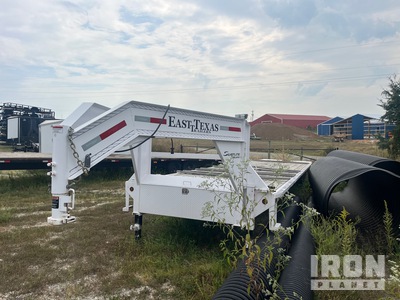 2025 East Texas 40 ft T/A Gooseneck Equipment Trailer