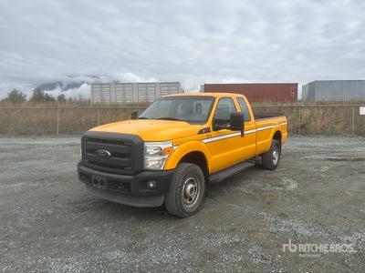 2013 Ford F-350 XL 4x4 Extended Cab Pickup