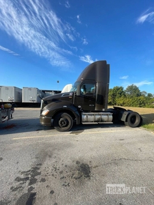 2016 Kenworth T680 2-Achs Sattelzugmaschine (Inoperable)