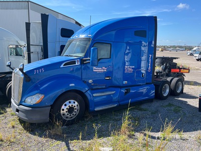 2020 Kenworth T680 6x4 T/A Sleeper Truck Tractor (Inoperable)