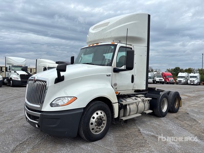 2020 International LT625 6x4 Cabeza Tractora Cabina Corta