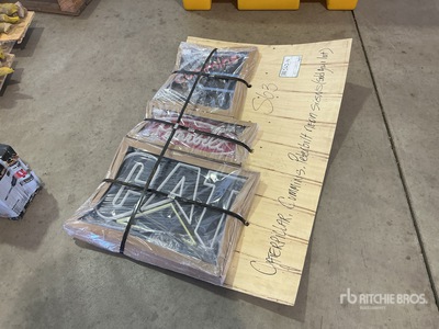 Quantity of (1) Caterpillar, (1) Cummins and (1) Peterbilt Neon Signs Varios, tienda, almacen, consumidor (Unused)