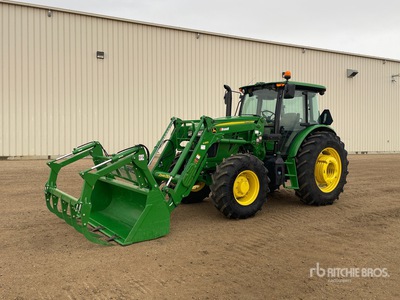 2023 John Deere 6135E Trattore agricolo 4RM
