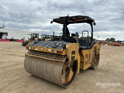 2017 Cat CB68B مدحلة ذات اسطوانتين