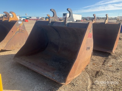 CWS 84 in Q/C Cleanup Excavator Bucket - Fits John Deere 470G