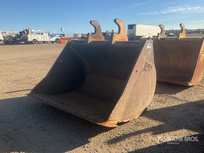 WBM 84 in Q/C Cleanup Excavator Bucket - Fits John Deere 470G