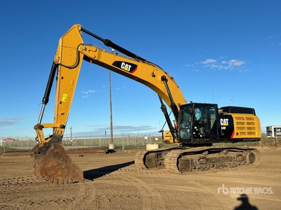 2021 Cat 349FL Tracked Excavator