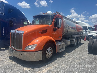 2016 Peterbilt 579 6x4 Camión Cisterna de Combustible