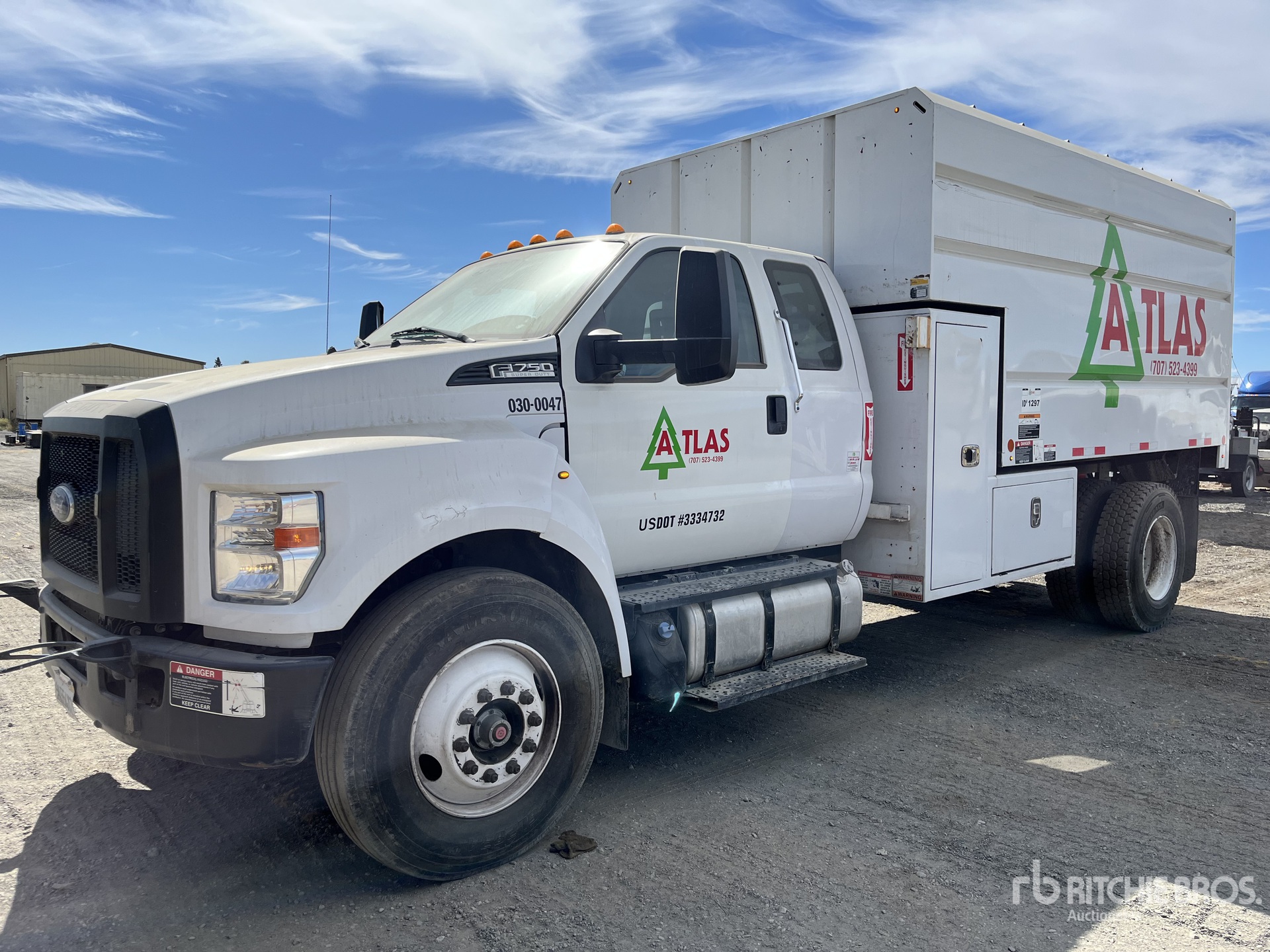 2019 Ford F-750 4x2 Extended Cab Camión con desmenuzadora