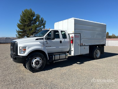2021 Ford F-750 4x2 Extended Cab Chipper Truck