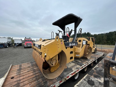 2005 Cat CB-534D مدحلة ذات اسطوانتين
