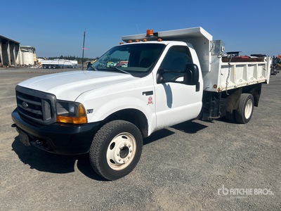 1999 Ford F-550 4x2 Camión volquete