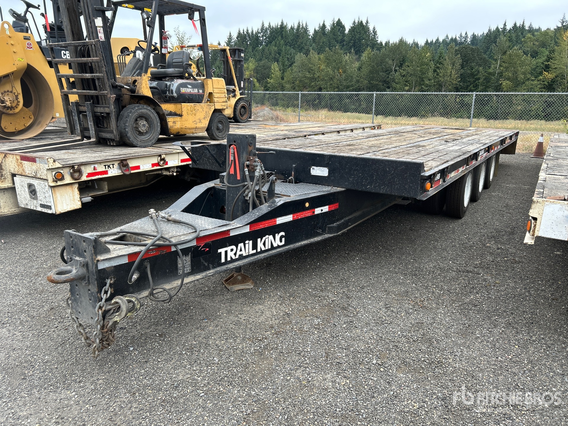 1997 Trail King TK50RB 34 ft Tri/A Remorque à plateau basculant