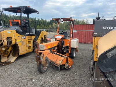 2000 Lay-Mor 8HC Self-Propelled Brooms