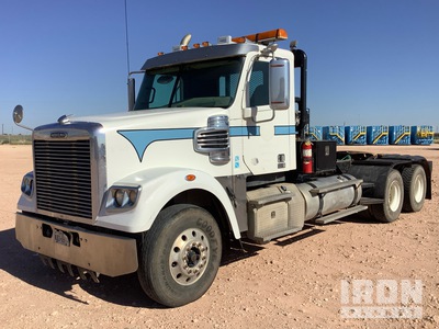 2015 Freightliner Coronado 122SD 6x4 Winch Truck
