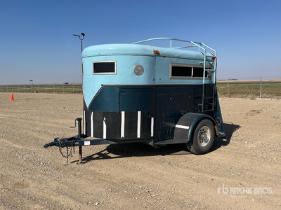 1978 Royal 9 ft 6 in S/A Remorque pour bétail