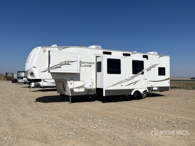 2009 Victory Lane 385RV 38 ft Tri/A Toy Hauler Remorque récréative