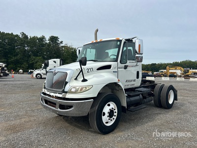 2008 International 4400 4x2 S/A Day Cab Truck Tractor