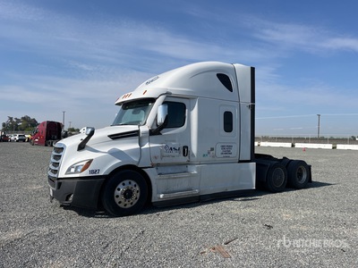 2022 Freightliner Cascadia 126 6x4 T/A Sleeper Truck Tractor