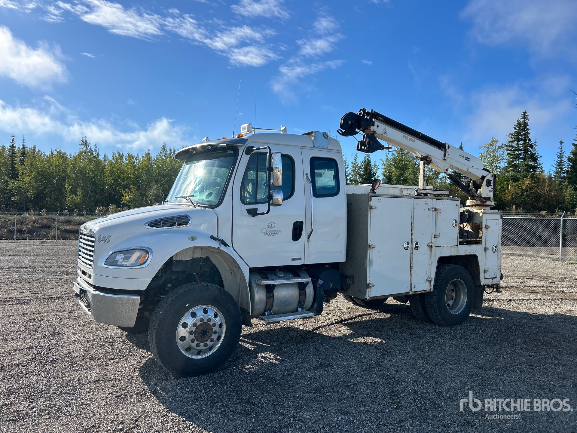 2011 Freightliner M-2 4x4 Sleeper Servicewagen