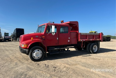 2002 International 4700 4x2 Crew Cab Dump Truck (Inoperable)