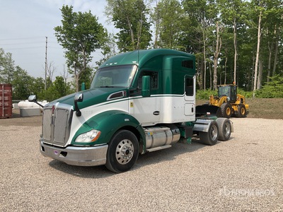 2019 Kenworth T680 6x4 تراكتور شاحنة كابينة النوم (ثنائية المحور)